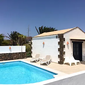 Felix Met Private Pool! Lajares